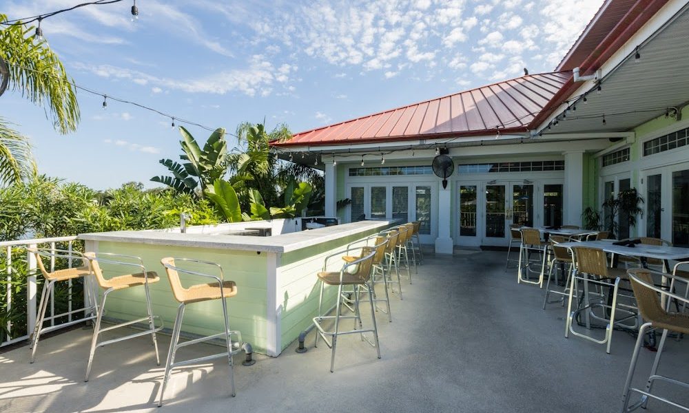 Catches Waterfront Grille