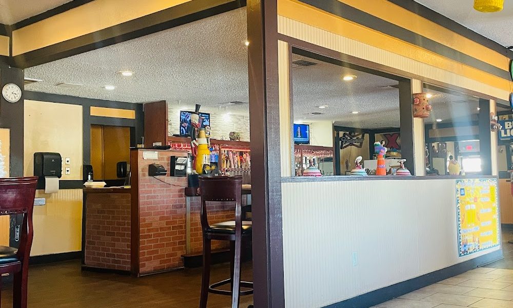 Los Magueyes Mexican Grill