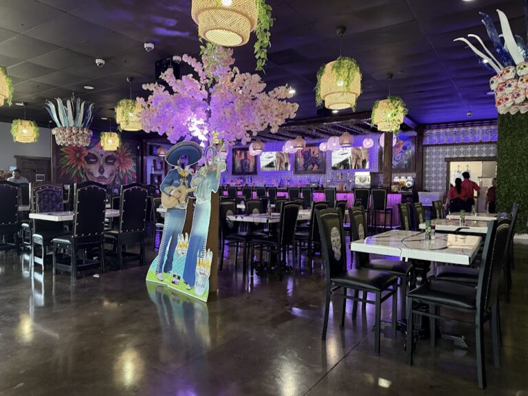 Plaza Tapatia Mexican Restaurant Bar and Grill